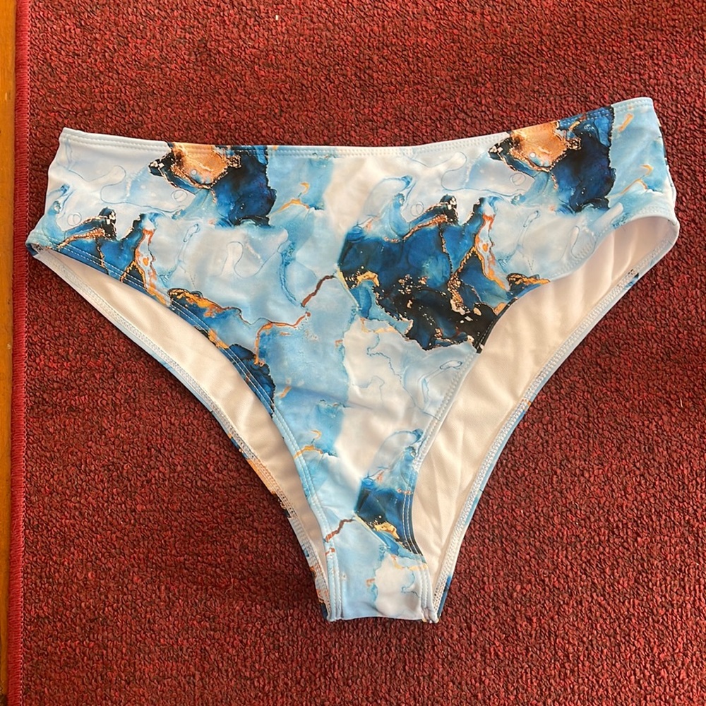 Brand new high-rise, bikini bottoms